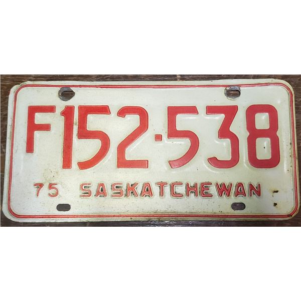 license plate Saskatchewan 1975 vintage