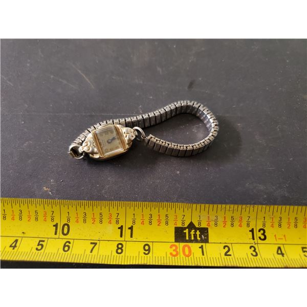 RENOWN 17 JEWELS WOMEN'S WATCH