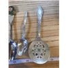 Image 7 : 12 x collector spoons Including Florida, Edmonton, Gravelbourg, Fredericton, Penticton, Calgary, rar