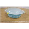 Image 1 : 1 1/2 Quart "Snowflake" Pyrex Casserole Dish