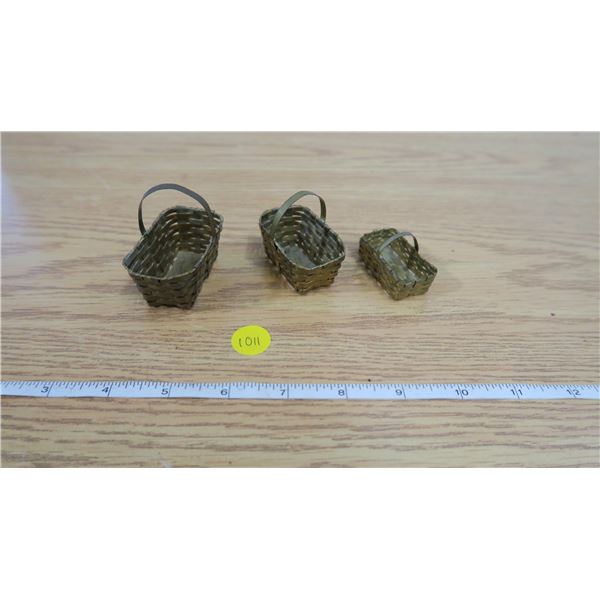 Vintage Set of 3 Mini Brass Baskets