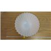Image 2 : Beautiful Milkglass and Gold Trim Scalloped Fruit Bowl