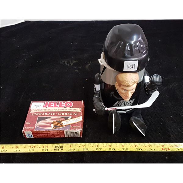 Wayne Gretzky Jello pudding hockey card, unopened & thermal mug