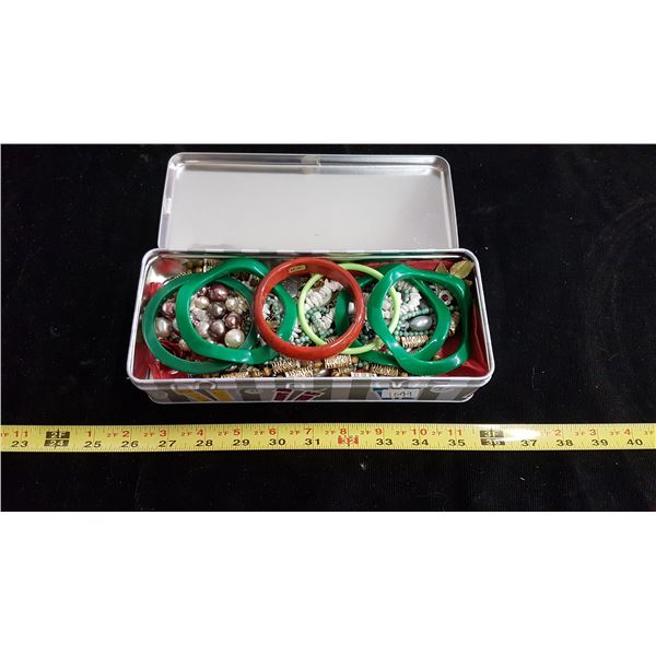 Box of 1950's costume jewellery