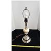 Image 4 : Table lamp - brass & glass shade