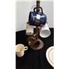 Image 8 : Coffee cups on stand & misc plates
