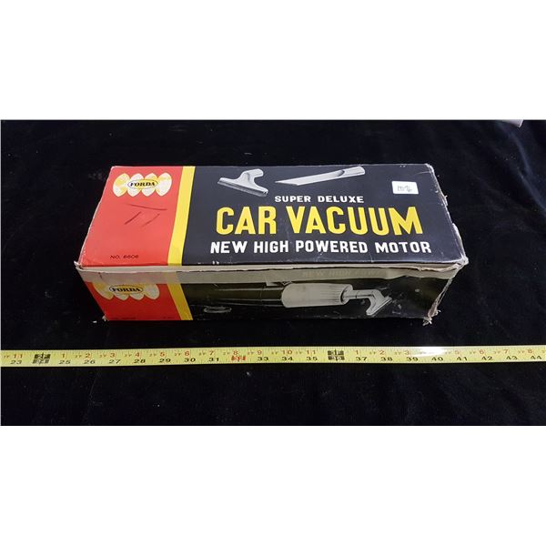 1960's 12V portable car vacuum never used