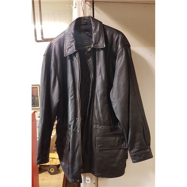 Men's leather 3/4 length coat size 44-46