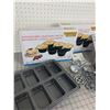 Image 3 : LOT OF KITCHEN ITEMS ROSETTE MAKER BAKING PANS