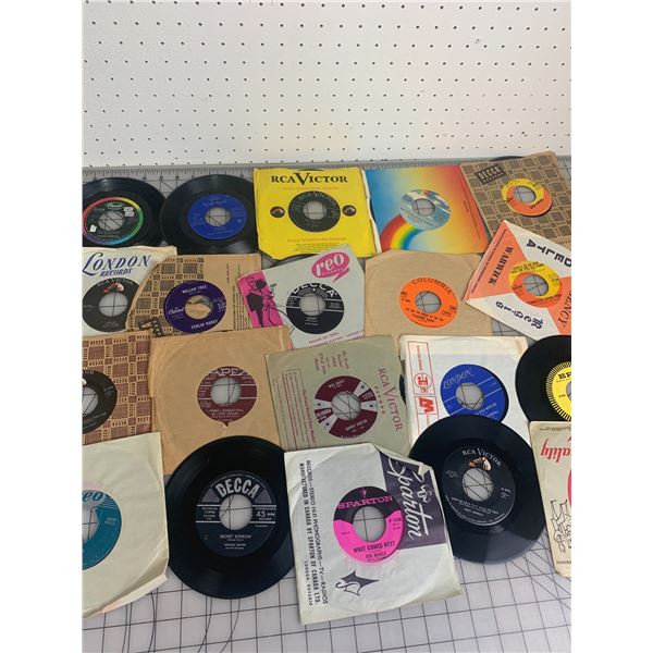 LOT OF 45 RPM RECORDS