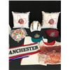Image 1 : SPORTS FAN SOUVENIR/ COLLECTIBLES LOT