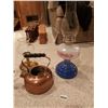 Image 3 : 2 Copper Kettle/Teapot - 3 Hurricane Lamps/Candles