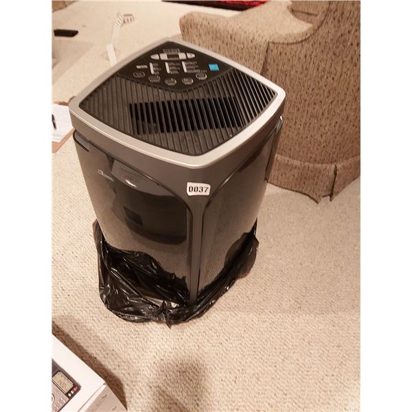 Garrison Dehumidifier Model 04361206 Beck Auctions Inc.