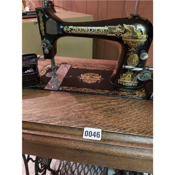 Singer Sewing Machine with Treadle Table with Accessories