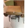 Image 5 : Singer Sewing Machine with Treadle Table with Accessories