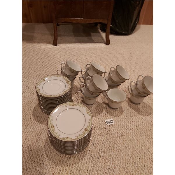 Noritake Fine China - Srilanka - Raleigh - 16 Teacups - 14 Saucers - 14 Side Plates
