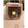 Image 1 : Pet Porter (Petmate) Medium 27"L x 20"W x 19"H