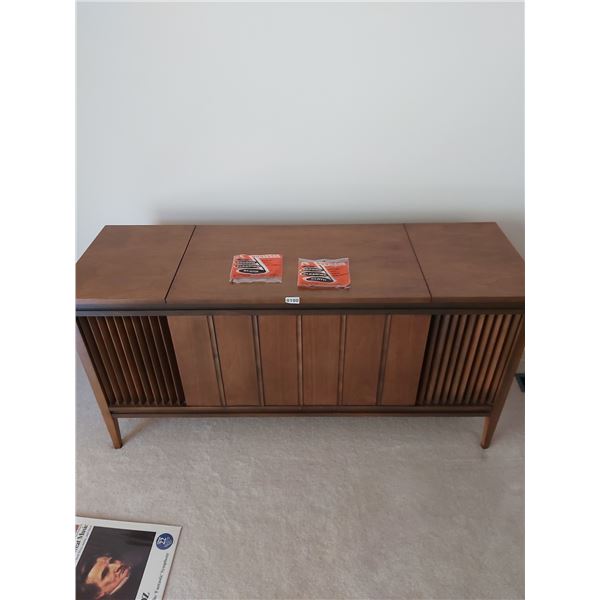 Windsor Stereo Hi-Fi (Working Condition)