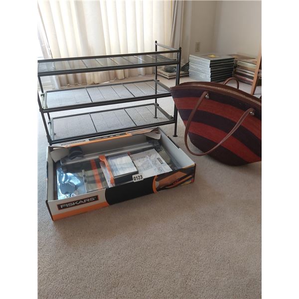 Fiskars 12" Rotary Trimmer - 3 Tier Show Rack - Woven Beach Bag