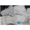 Image 2 : Assortment Of Sheets & Pillow Cases