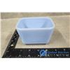 Image 5 : Pyrex Casserole Dish w/Lid & Pyrex Blue Refrigerator Dish - No Lid