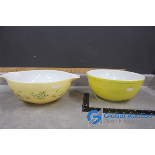 (2) Large Pyrex Bowls