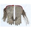 Image 2 : Santee Sioux Beaded Gauntlets