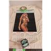 Image 1 : 1994 pinup girl advertising calendar