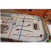Image 4 : Canadian Table Top Hockey Tin Players with magnetic puck - with box