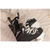 Image 6 : kids size 1 bauer skates