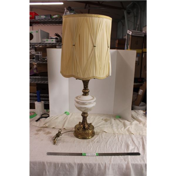 Table lamp tall with shade