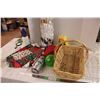 Image 1 : Sewing tray sewing material bag holder wicker basket beehive wasp trap