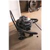 Image 4 : Shop Vac vaccum - working
