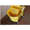 Image 3 : mop pail on castors