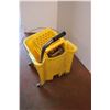 Image 4 : mop pail on castors