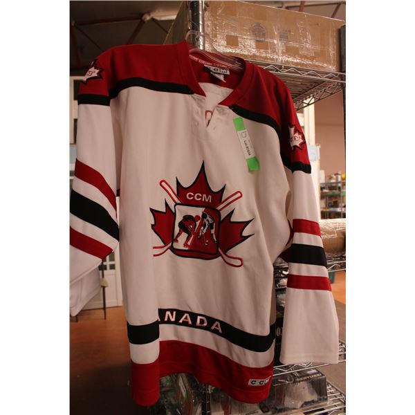 CCM Canada Jersey Size Small