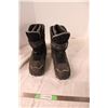 Image 1 : size 9 winter boots
