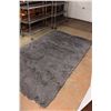 Image 4 : area rug 5ftx8ft