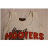 Image 2 : Vintage Hooters Tank Top