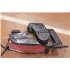 Image 2 : Black and Decker 3x21" belt sander - working