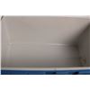 Image 4 : Coleman High Boy Cooler - baby blue, good condition, with tray