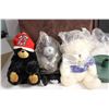 Image 3 : Telemiracle Bears, storage ottoman, vintage shoes + tableceloths