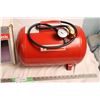 Image 2 : Motomaster 5 gallon portable air tank (great condition) - working