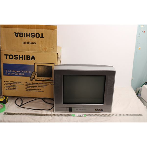 Toshiba 13  Tube TV with box (missing remote)