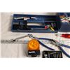 Image 2 : Rubbermaid toolbox with handtools, screwdriver, pliers, light