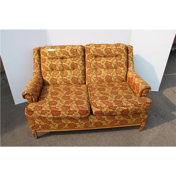 floral pattern loveseat - signs of wear 52" lomg