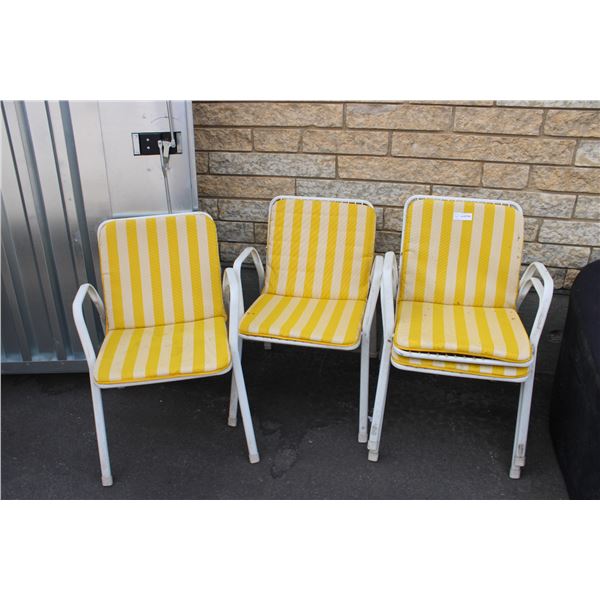 4 patio chairs yellow+white