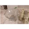 Image 2 : clear glass bowl with christmas figures