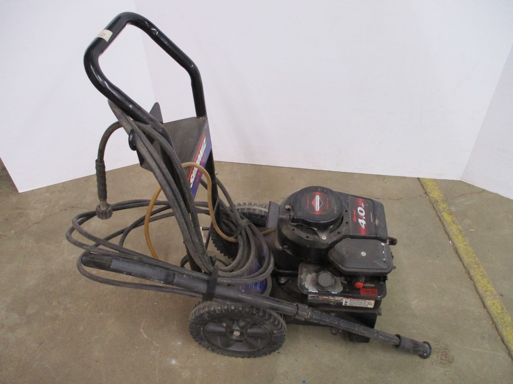 simoniz 2000 4hp pressure washer Bodnarus Auctioneering simoniz 2000 4hp pressure washer Bodnarus Auctioneering