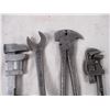 Image 2 : 4 vintage hand tools